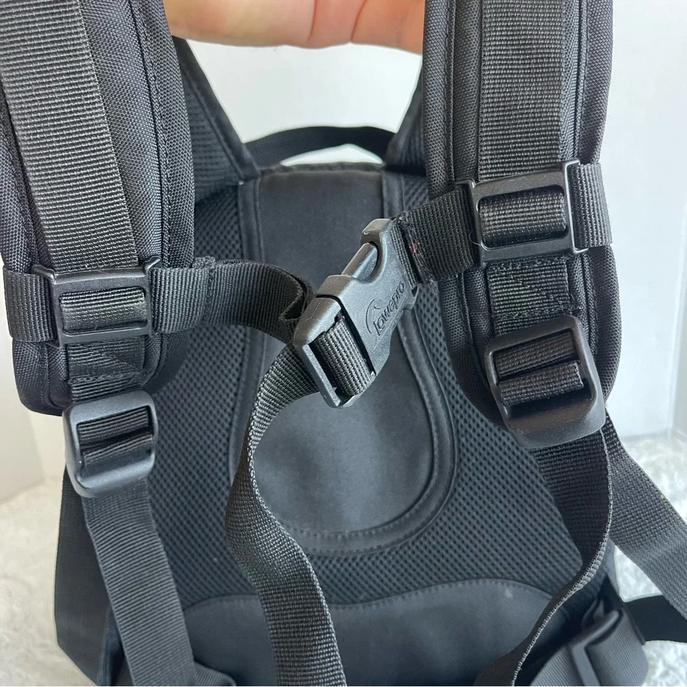 Lowepro Black Micro Trekker 100 Lightweight Camera Backpack w Hip Belt